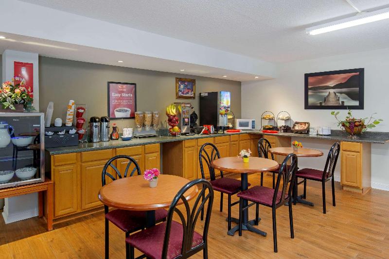 Econo Lodge & Suites Southern Pines image
