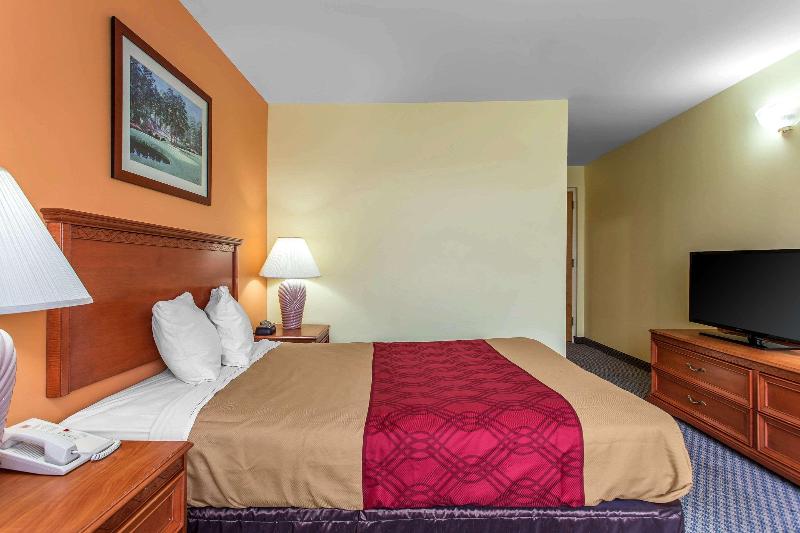 Econo Lodge & Suites Southern Pines image