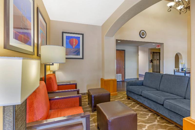 Comfort Inn & Suites image