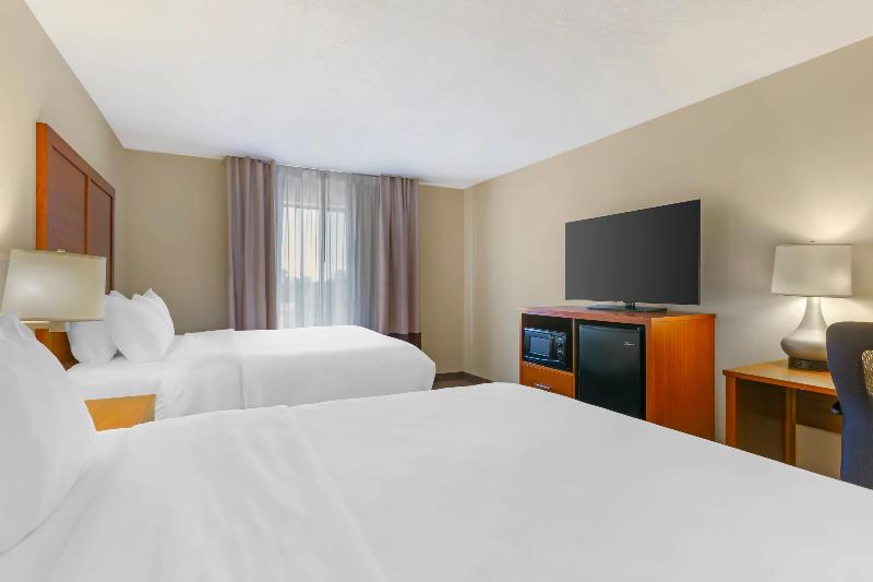 Comfort Inn & Suites image