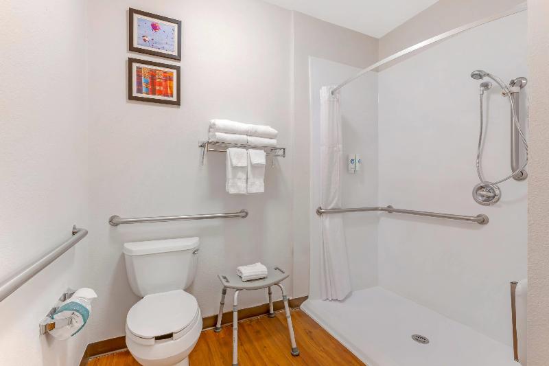 Comfort Inn & Suites image