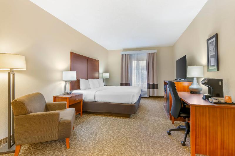 Comfort Inn & Suites image