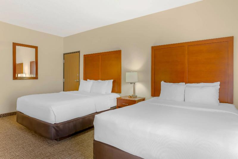 Comfort Inn & Suites image