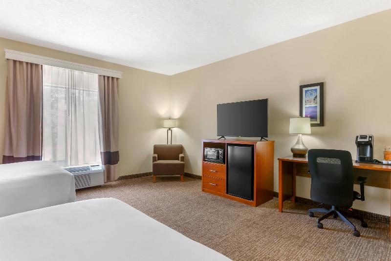 Comfort Inn & Suites image