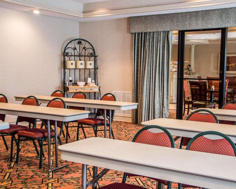 Comfort Suites McAlester image