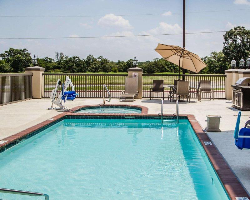 Comfort Suites McAlester image