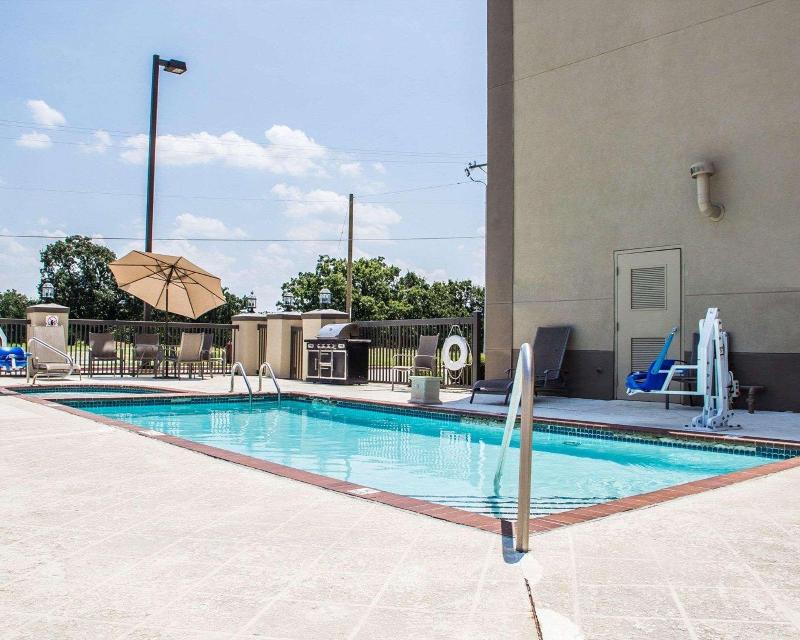 Comfort Suites McAlester image