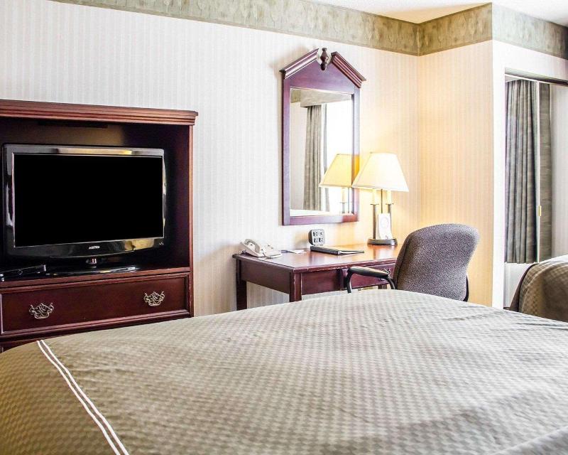 Comfort Suites McAlester image