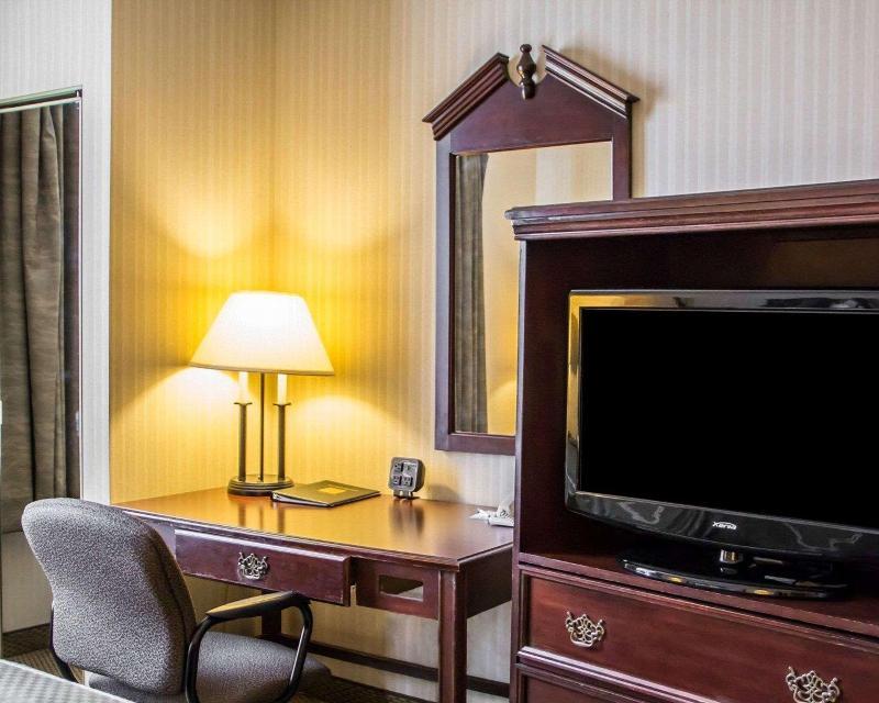 Comfort Suites McAlester image