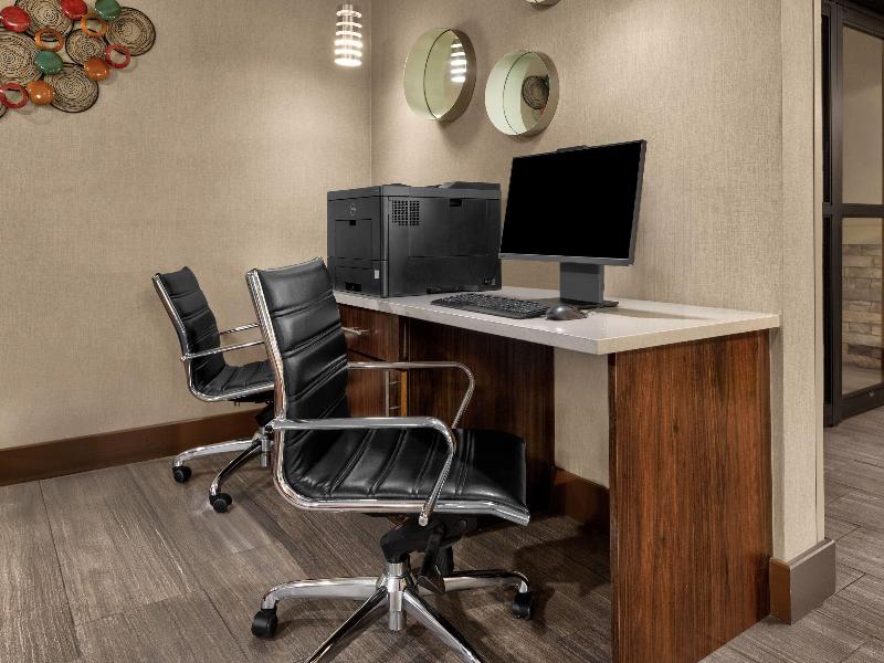 La Quinta Inn & Suites Oklahoma City-Midwest City image