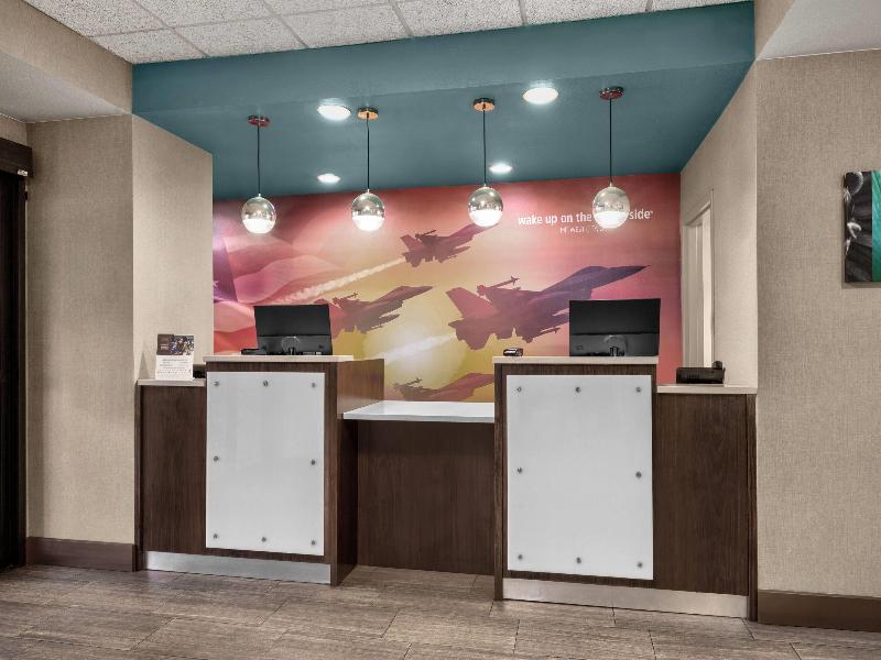 La Quinta Inn & Suites Oklahoma City-Midwest City image