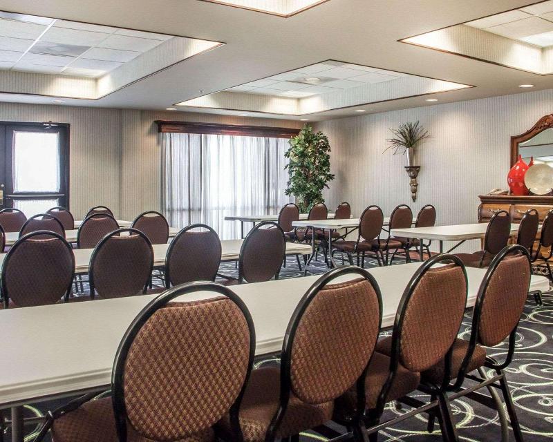 Holiday Inn Express & Suites Weatherford image