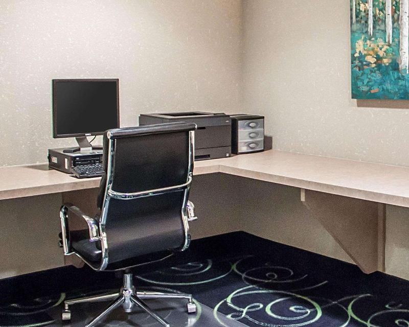Holiday Inn Express & Suites Weatherford image