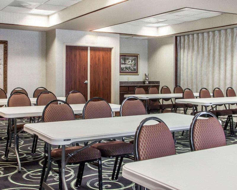 Holiday Inn Express & Suites Weatherford image
