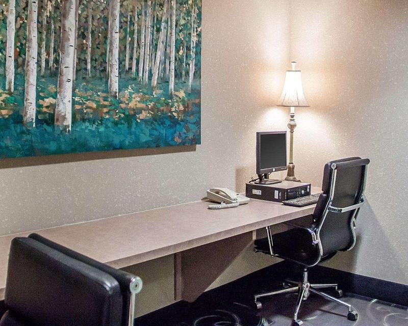 Holiday Inn Express & Suites Weatherford image
