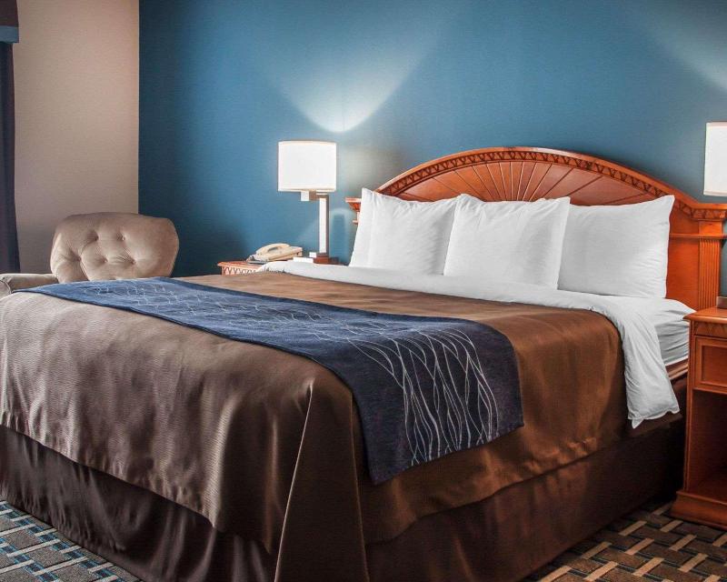 Holiday Inn Express & Suites Weatherford image