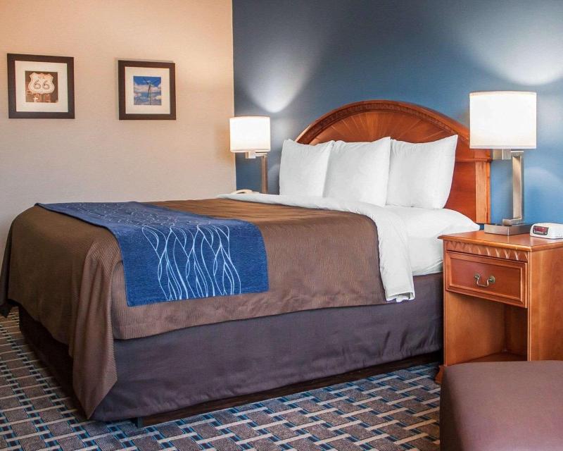 Holiday Inn Express & Suites Weatherford image