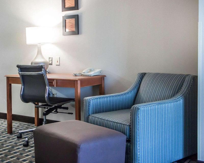 Holiday Inn Express & Suites Weatherford image
