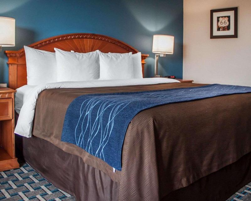 Holiday Inn Express & Suites Weatherford image