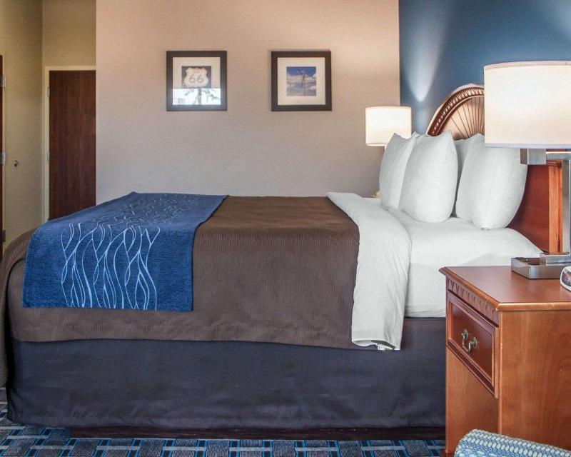 Holiday Inn Express & Suites Weatherford image