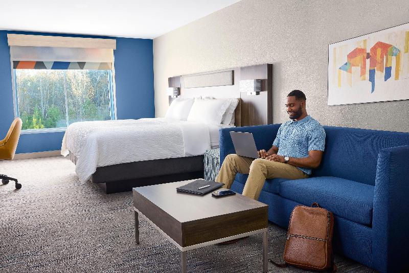 Holiday Inn Express & Suites Weatherford image