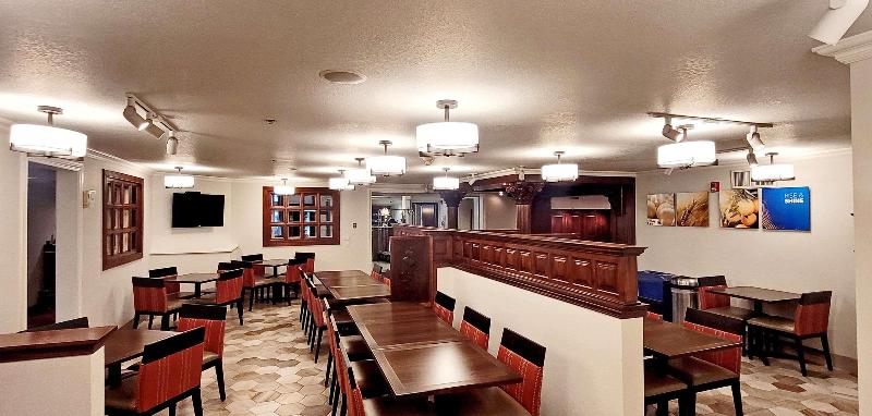 Comfort Suites Corvallis image