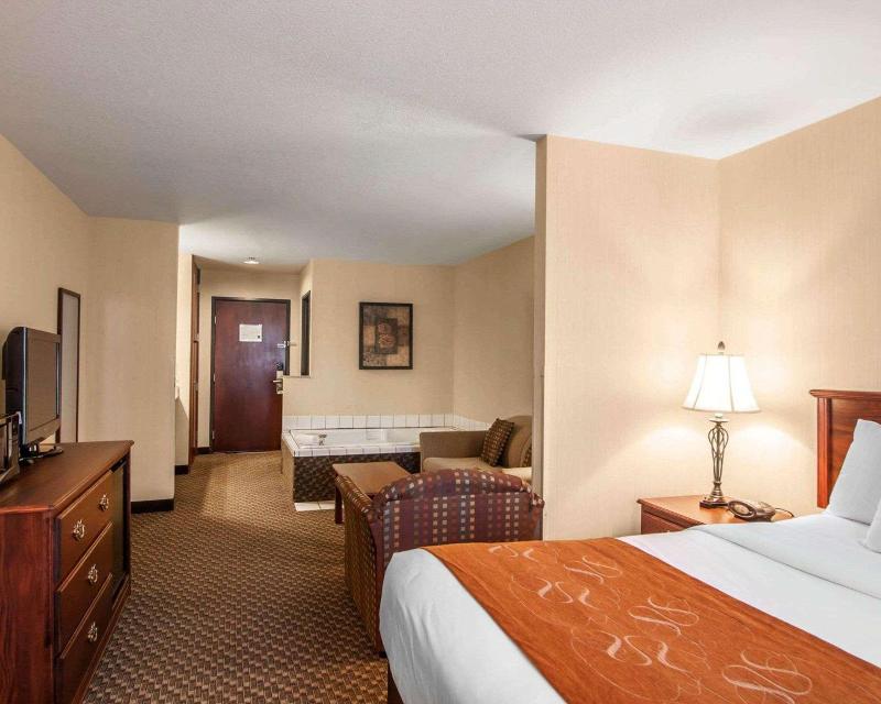 Comfort Suites Corvallis image