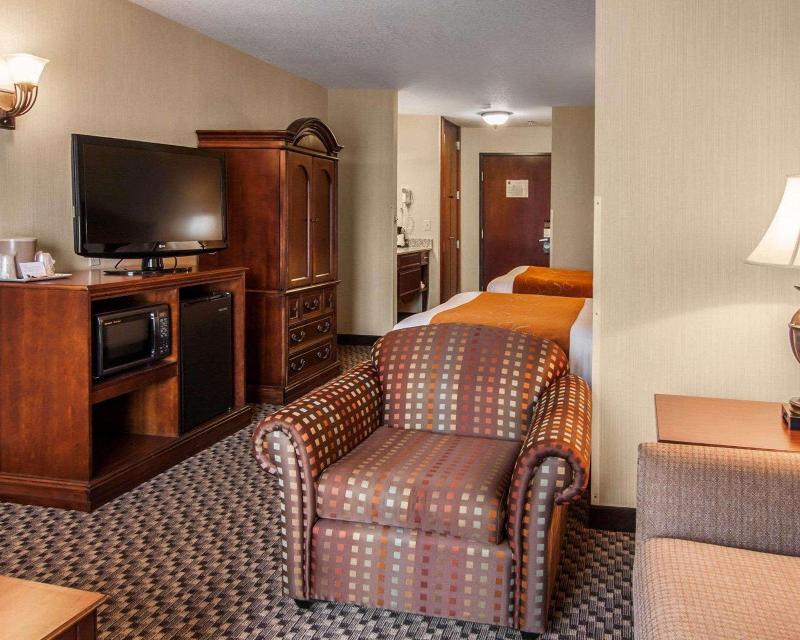 Comfort Suites Corvallis image
