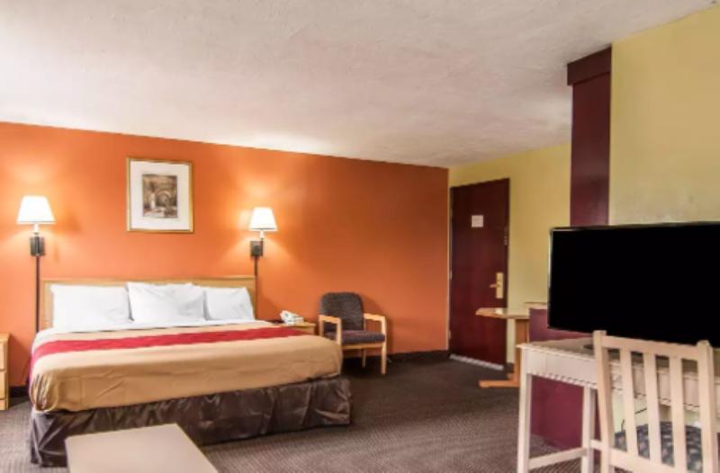 Rodeway Inn Willamette River image
