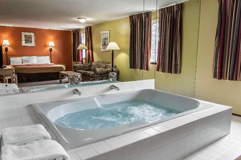 Rodeway Inn Willamette River image