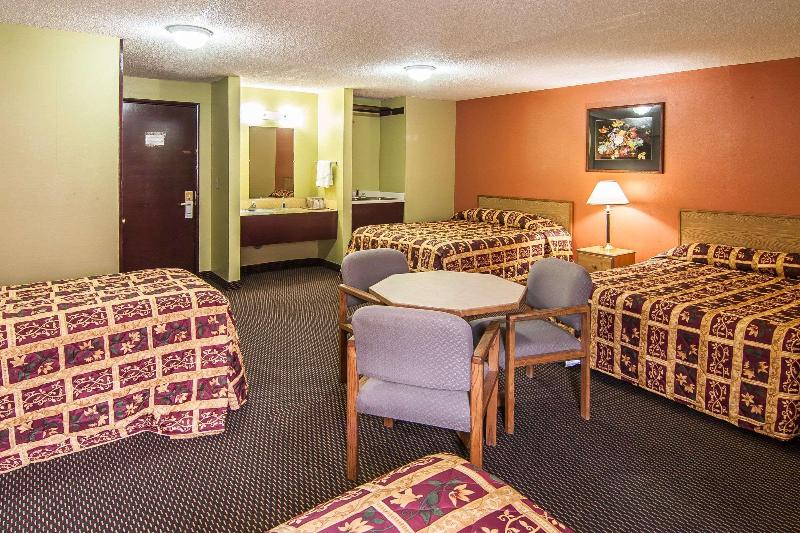 Rodeway Inn Willamette River image