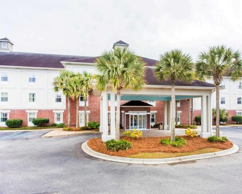 Quality Inn AND Suites Patriots Point