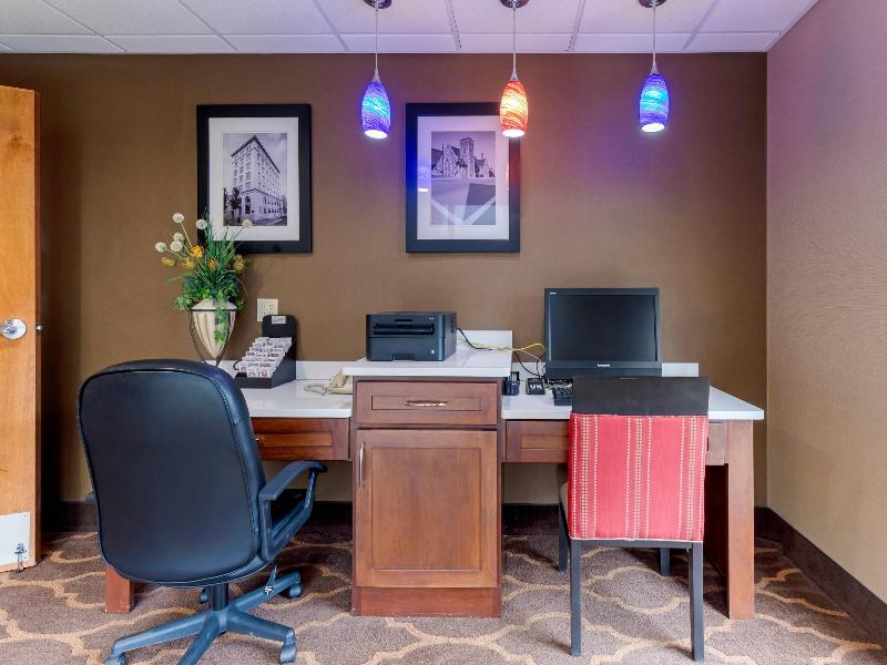 Comfort Suites Johnson City near University image