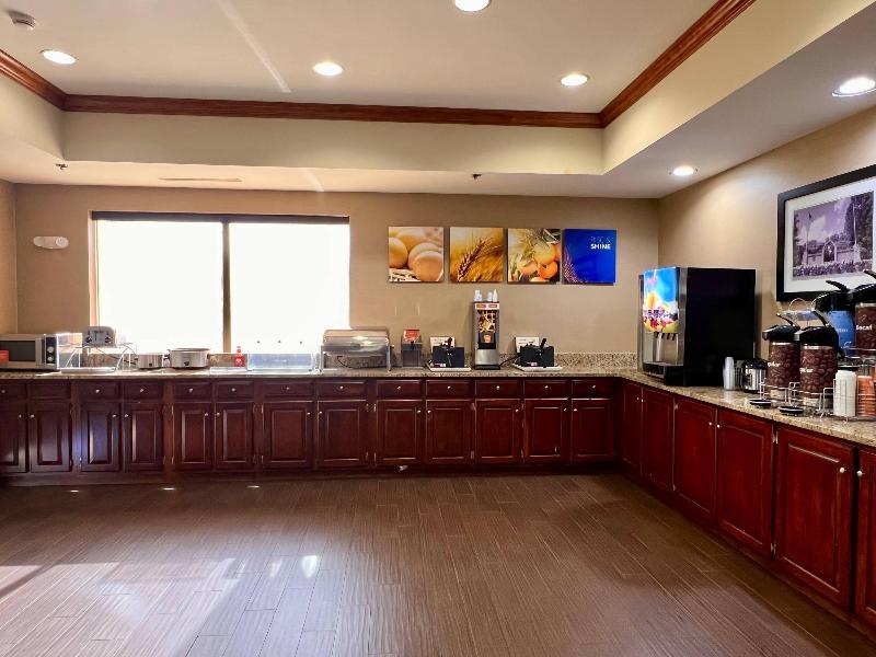 Comfort Suites Johnson City near University image