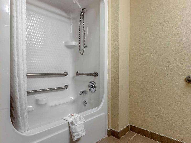Comfort Suites Johnson City near University image