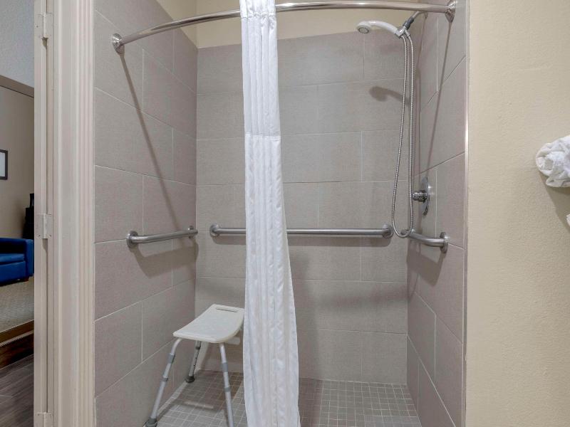 Comfort Suites Fort Worth image