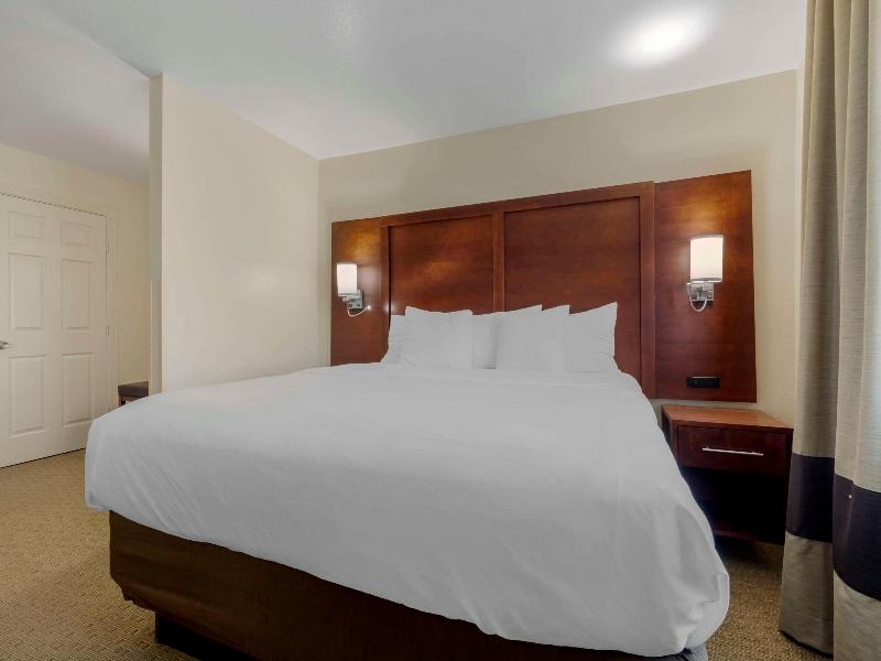 Comfort Suites Fort Worth image
