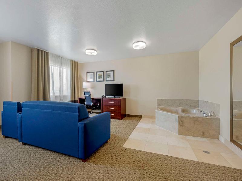 Comfort Suites Fort Worth image