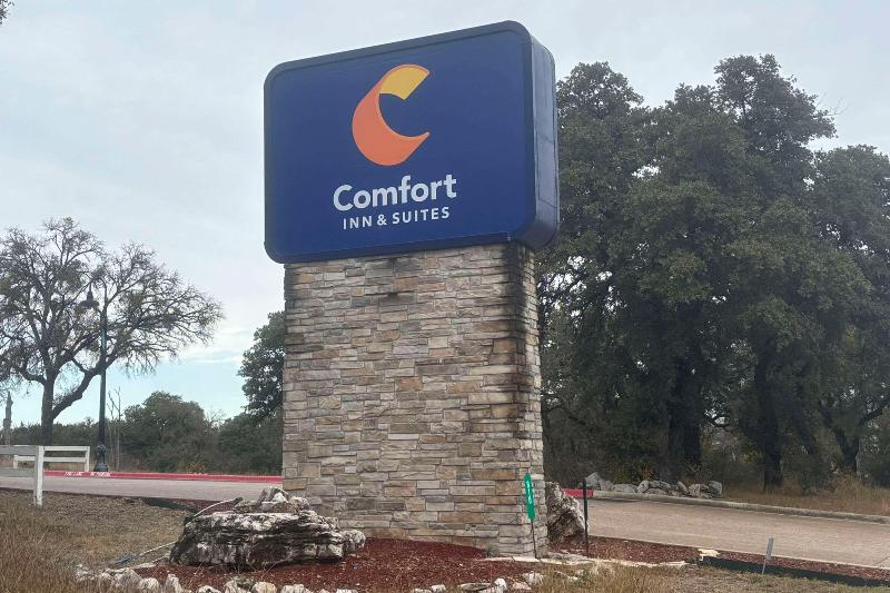 Comfort Inn & Suites Burnet image