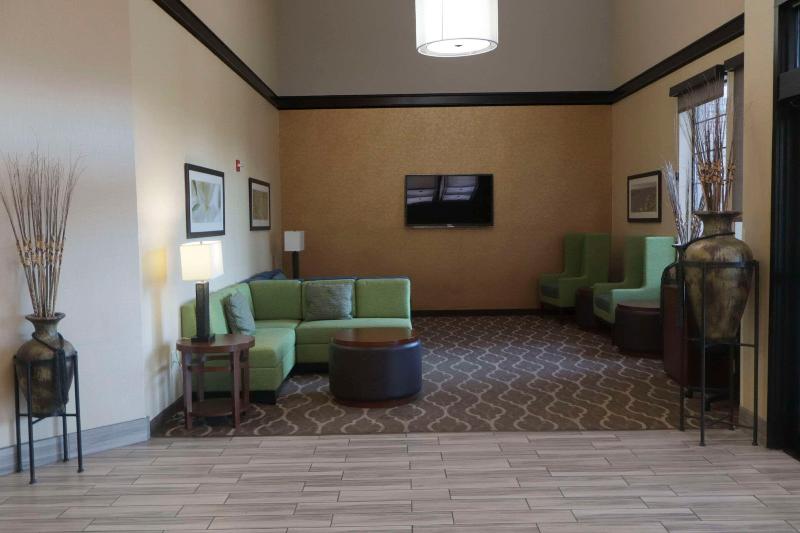Comfort Inn & Suites Burnet image