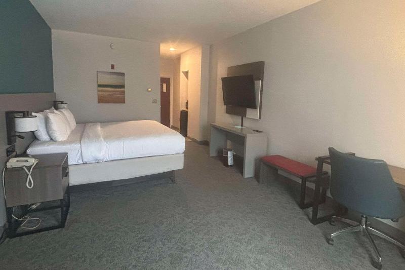 Comfort Inn & Suites Burnet image