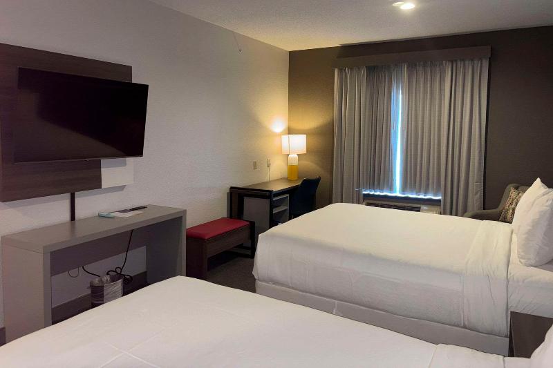 Comfort Inn & Suites Burnet image