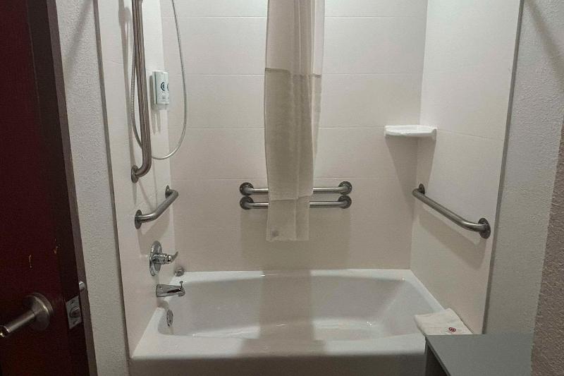 Comfort Inn & Suites Burnet image