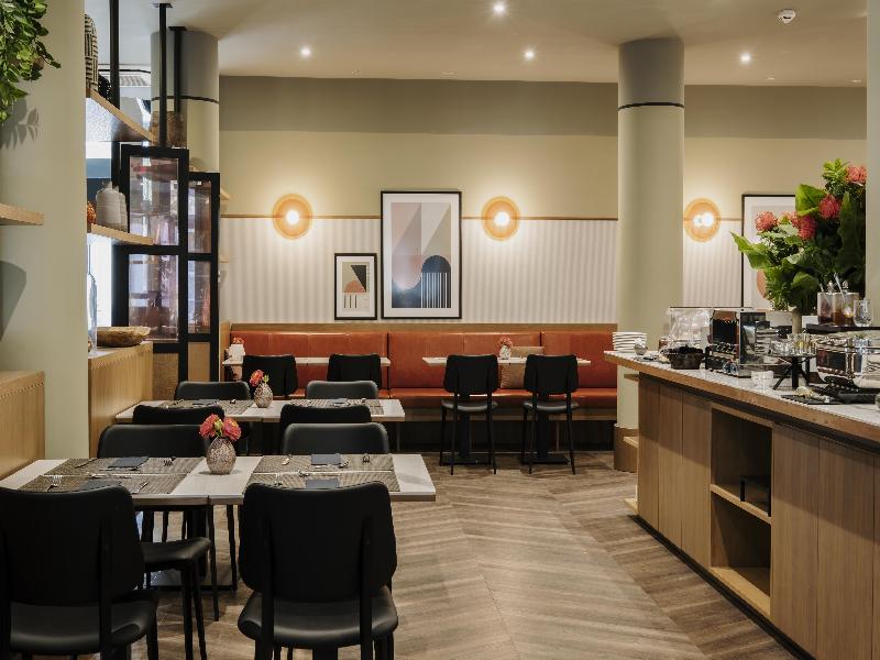 Adina Apartment Hotel Budapest image
