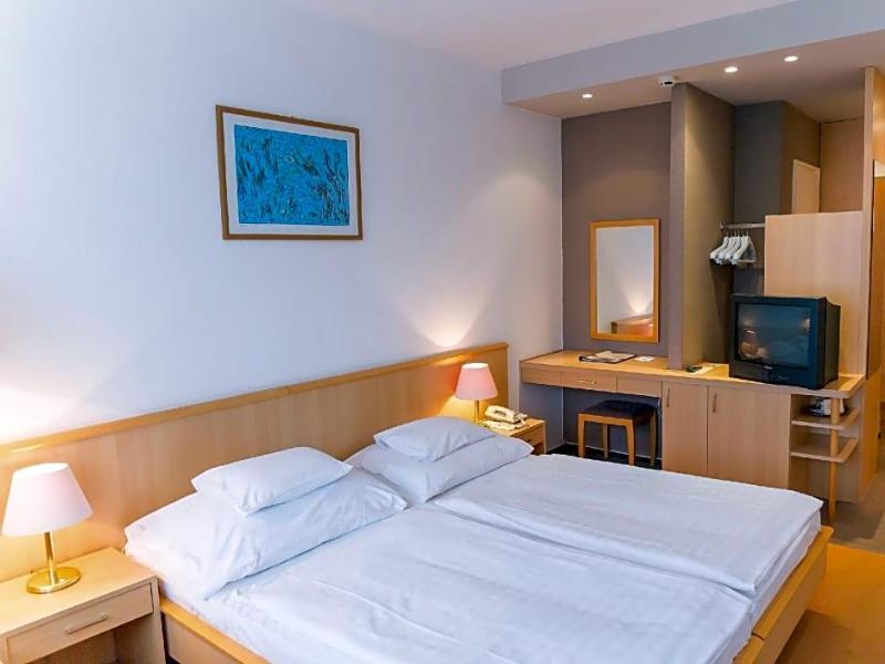 Hunguest Hotel Panorama image