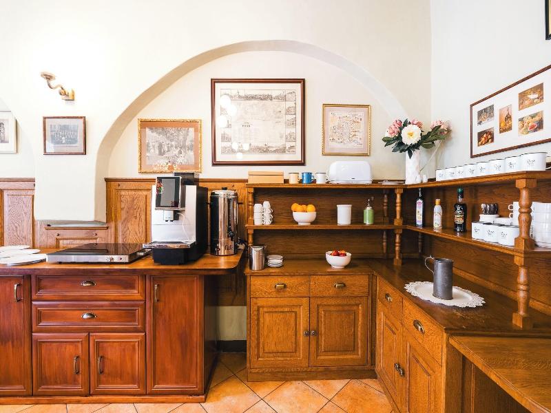 Hotel Leonardo II image