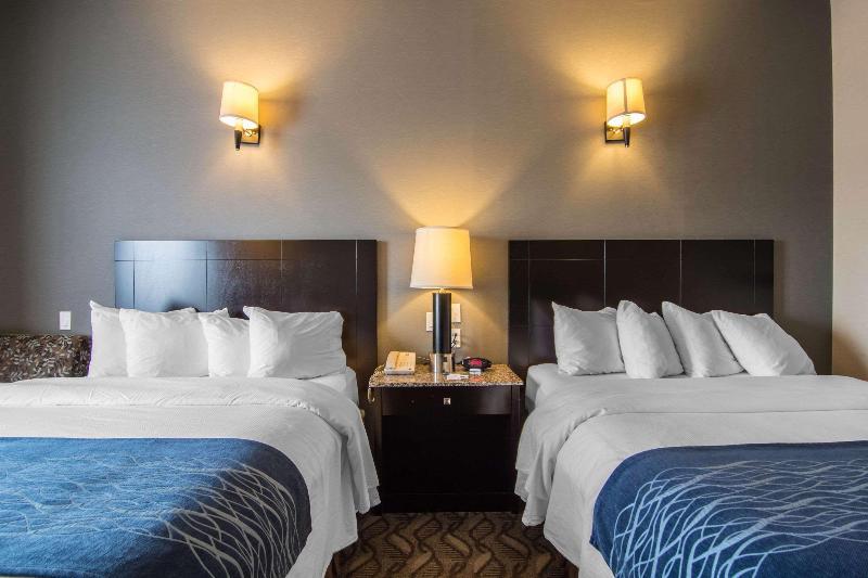 Comfort Inn & Suites Fort Saskatchewan Area