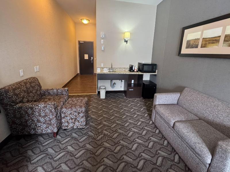 Comfort Inn & Suites Fort Saskatchewan Area image