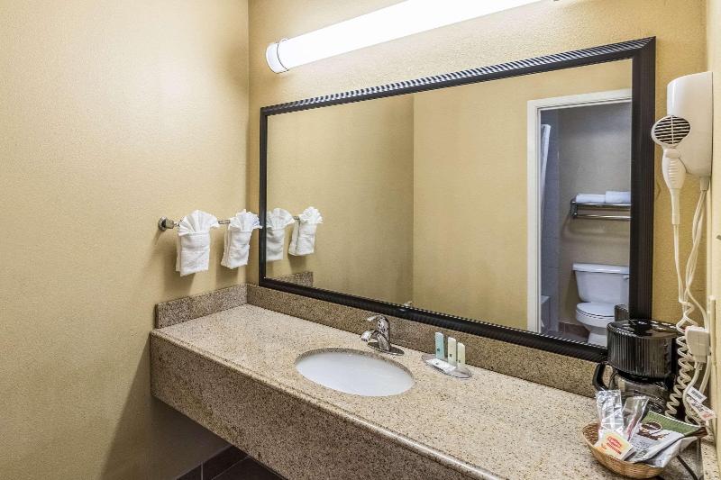 Quality Inn image