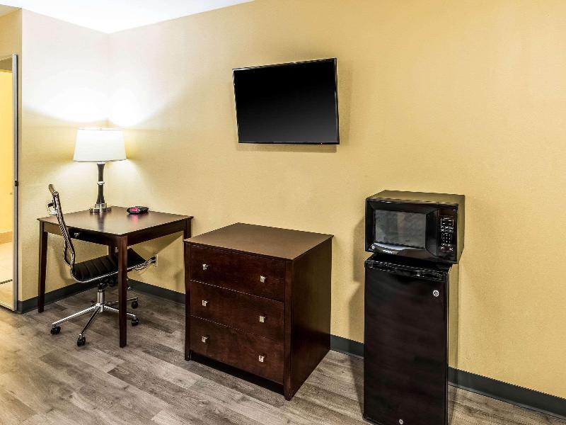 Quality Inn image